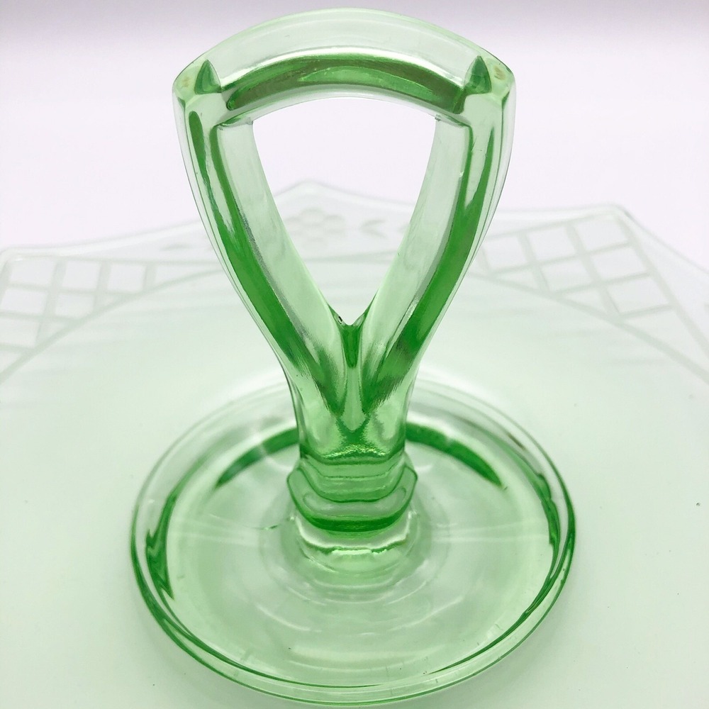 Vintage Green Depression Glass Handled Etched Floral Patterned Tidbit Tray - Picture 4 of 6